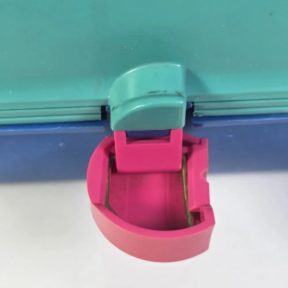 Caboodles add splash